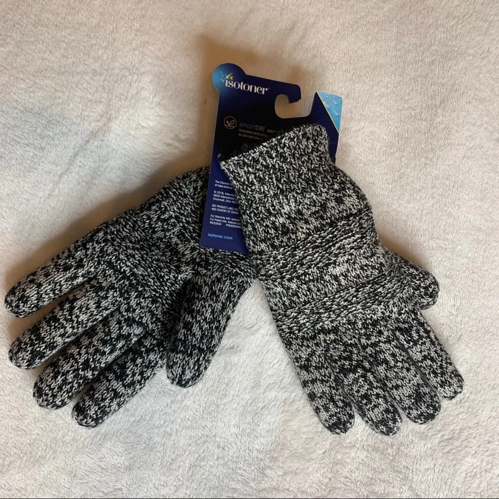 Isotoner Women’s Smart Dri Warm Winter Gloves